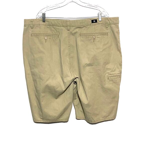 DC Shoes Khaki Chino Shorts Relaxed Fit Flat Front Pockets Mens Size 40 Stretch - Picture 5 of 9
